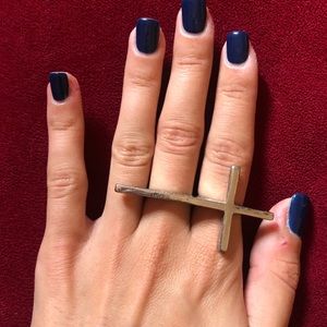 ALDO Two finger Cross Ring